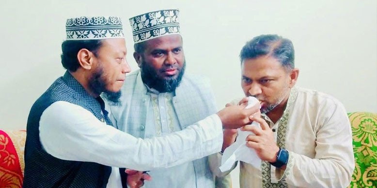 পরাজিত বিএনপি প্রার্থীকে মিষ্টিমুখ করালেন আমির হামজা